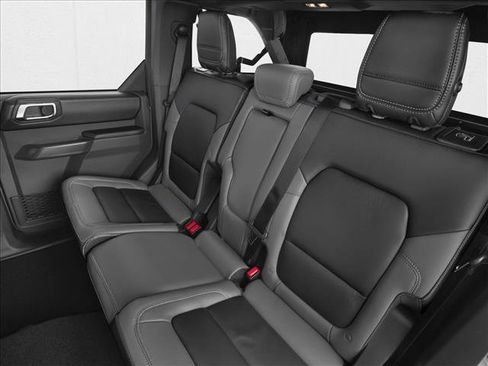 New 2026 Ford Bronco Outer Banks w/ Sasquatch Package AWD/4WD image 9