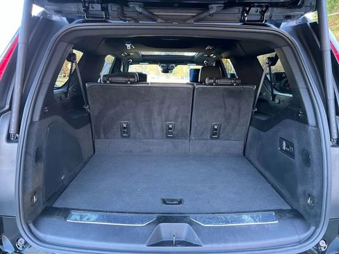 Used 2023 Cadillac Escalade ESV Sport w/ Touring Package image 11