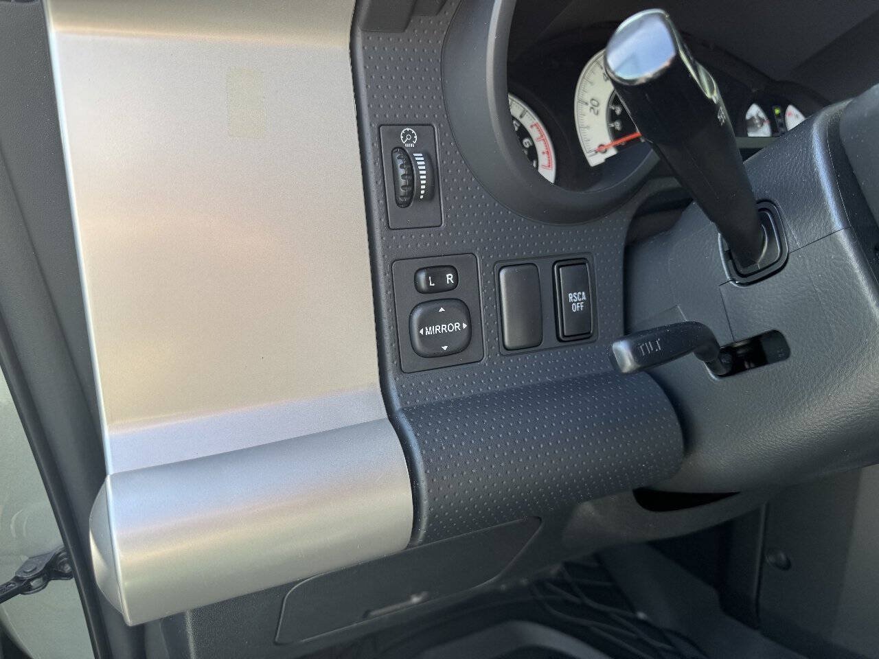 Used 2011 Toyota FJ Cruiser 4WD w/ Upgrade Pkg image 14