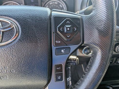 Used 2019 Toyota Tacoma TRD Off-Road w/ Technology Package AWD/4WD image 14