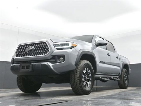 Used 2019 Toyota Tacoma TRD Off-Road image 45