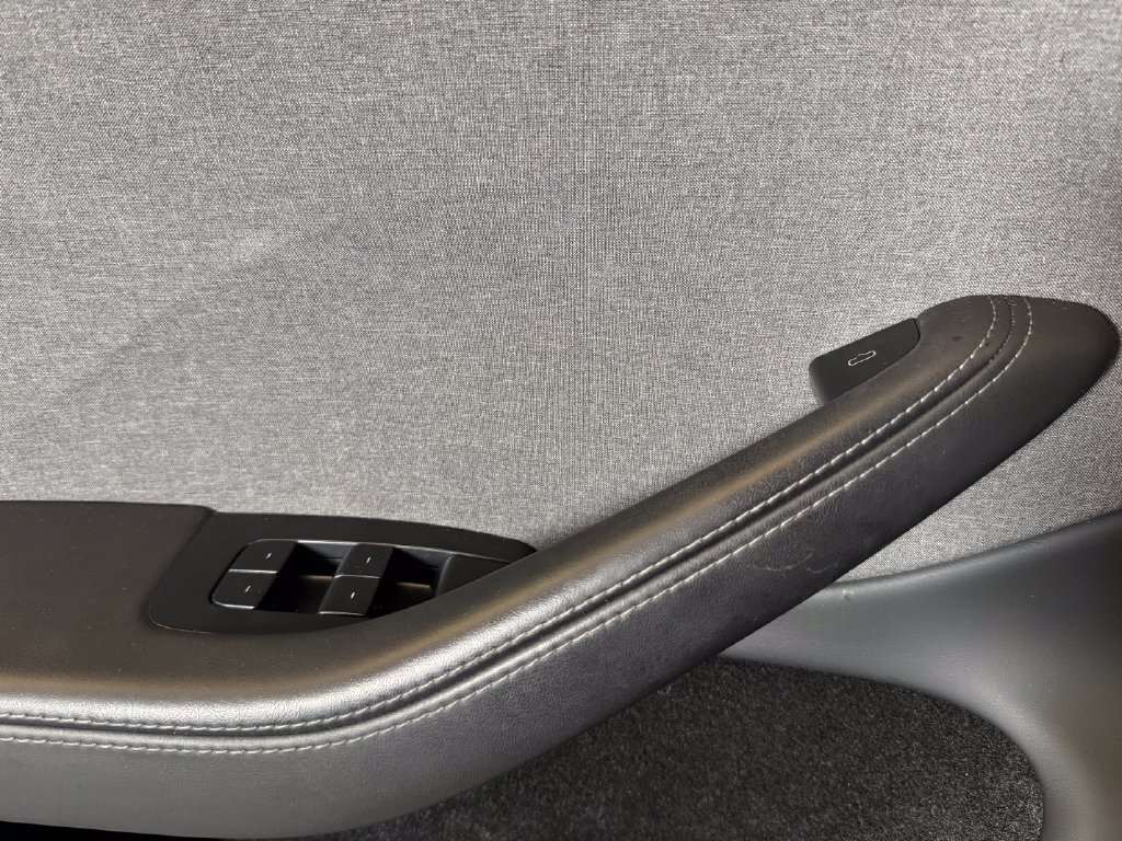Used 2025 Tesla Model 3 Long Range RWD image 17