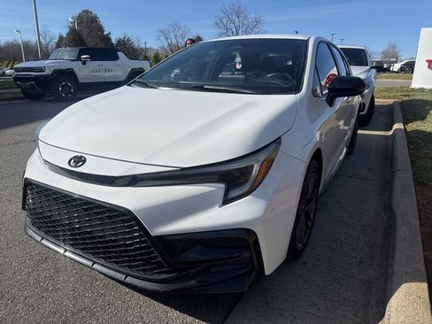 Used 2024 Toyota Corolla Sedan w/ SE Convenience Package image 7