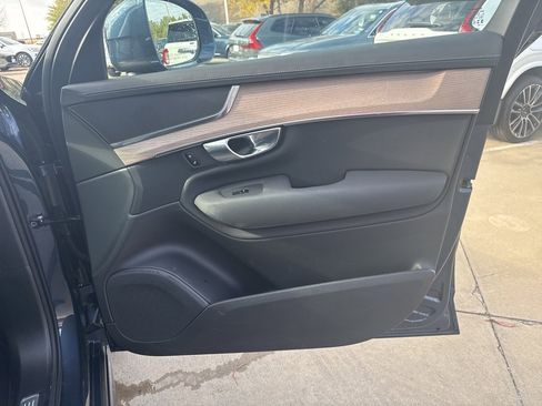 Certified 2025 Volvo XC90 B6 Plus image 11