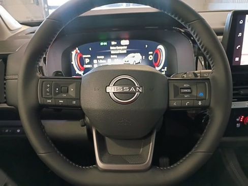 New 2026 Nissan Pathfinder Platinum image 10