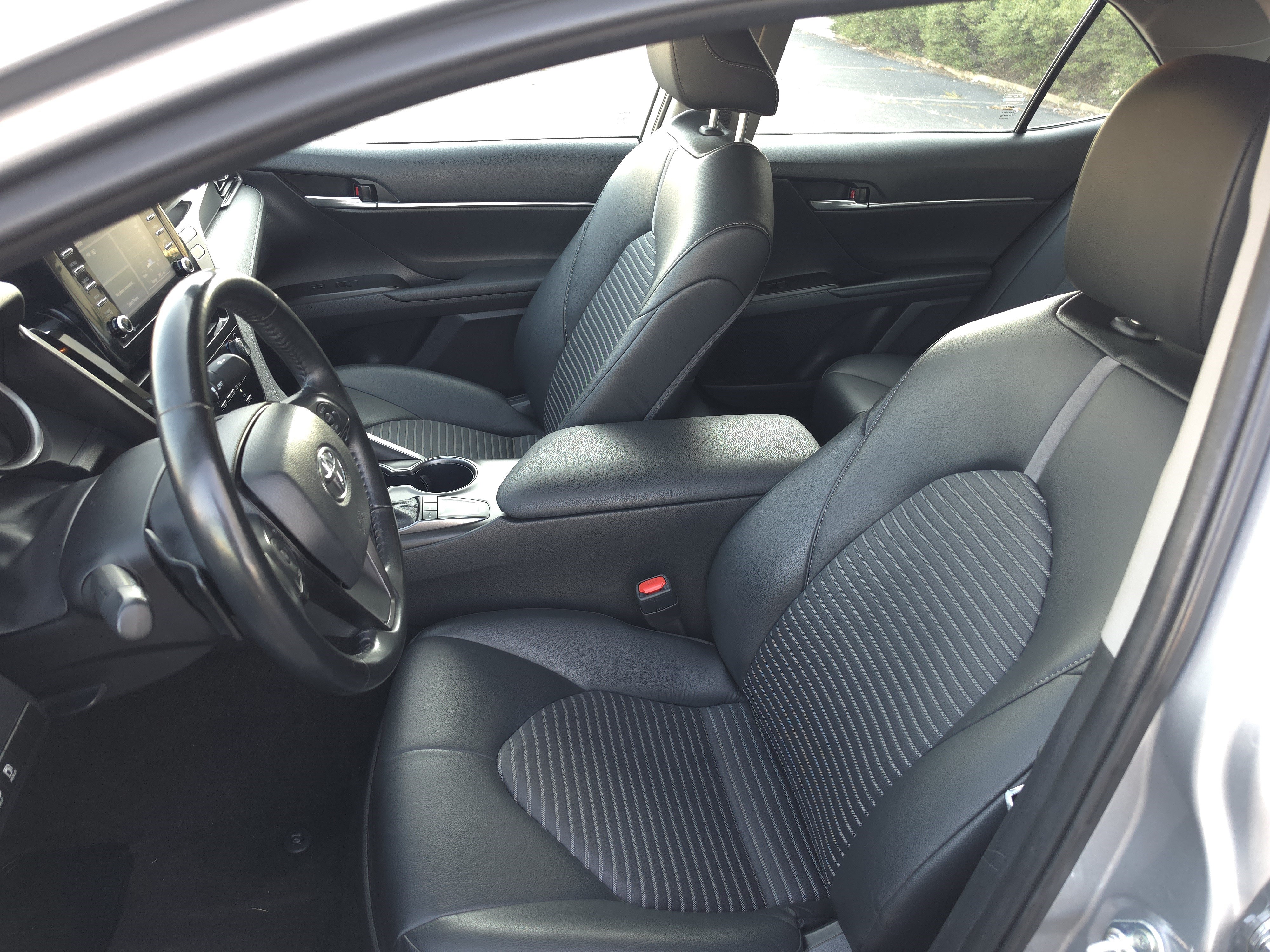 Used 2025 Nissan Altima 2.5 SV FWD image 15