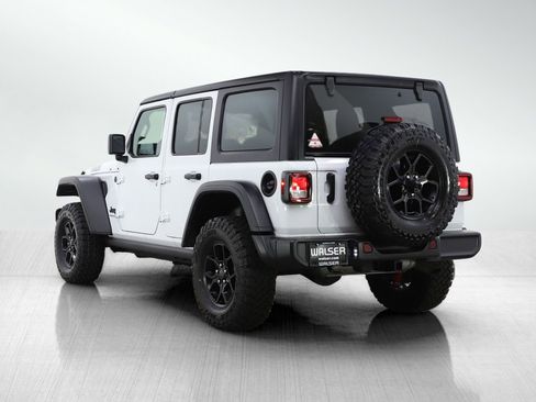 Used 2024 Jeep Wrangler Unlimited Sport AWD/4WD image 3