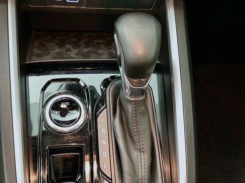 Used 2023 Chevrolet Colorado LT image 24