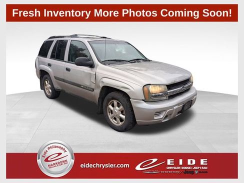 Used 2004 Chevrolet TrailBlazer LS w/ LS Preferred Equipment Group AWD/4WD image 1