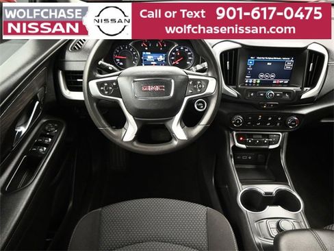 Used 2023 GMC Terrain SLE image 12