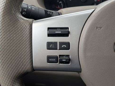 Used 2015 Nissan Frontier SV w/ SV Value Truck Package RWD image 27
