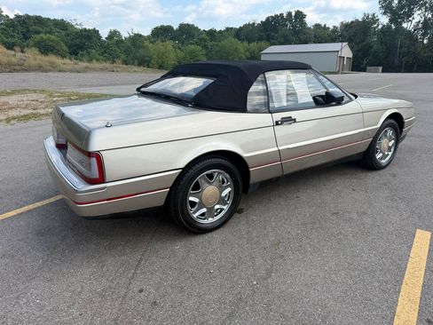 Used 1992 Cadillac Allante FWD image 5