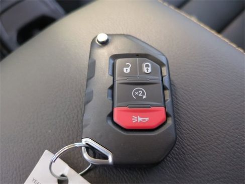 New 2025 Jeep Gladiator Sport w/ Premium Package image 29