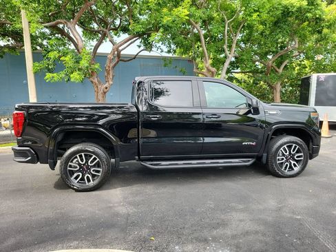 Certified 2022 GMC Sierra 1500 AT4 w/ AT4 Premium Package AWD/4WD image 6