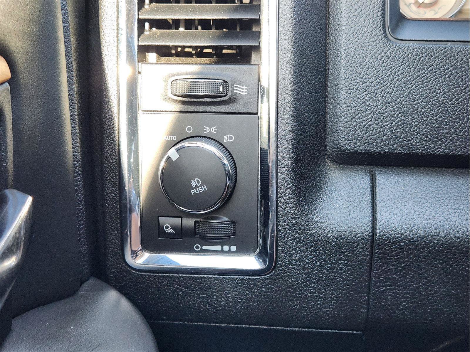 Used 2017 RAM 2500 Longhorn w/ Convenience Group AWD/4WD image 23