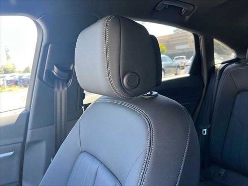 Used 2024 Audi Q8 e-tron Premium image 38