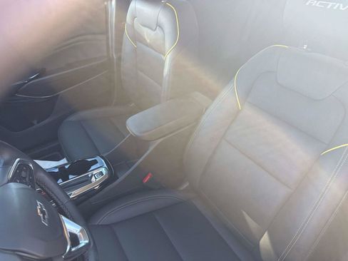 Used 2024 Chevrolet Trax ACTIV w/ Sunroof Package image 22