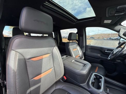 Used 2020 GMC Sierra 2500 AT4 w/ AT4 Premium Package image 16