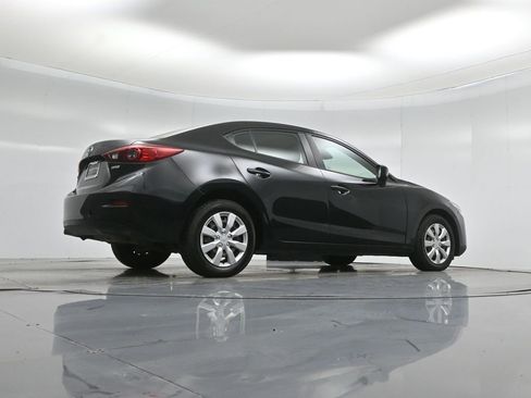 Used 2018 MAZDA MAZDA3 Sport image 45