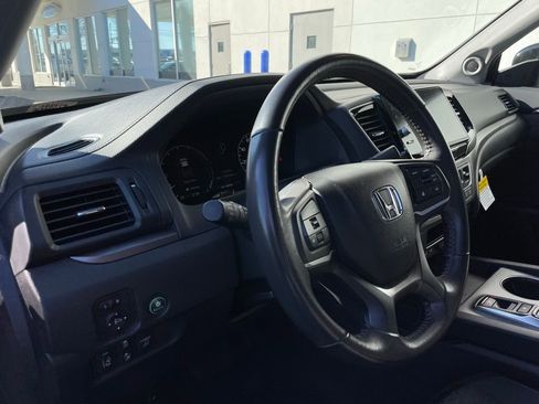 Certified 2025 Honda Ridgeline Sport image 28