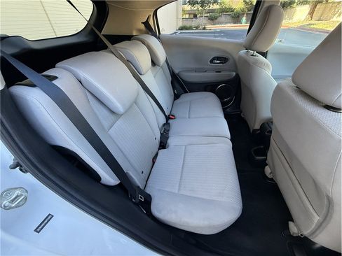 Used 2016 Honda HR-V EX image 14