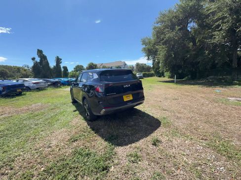 Used 2026 Kia Sportage LX FWD image 10