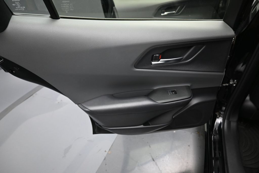 Certified 2024 Toyota Prius XLE FWD image 27