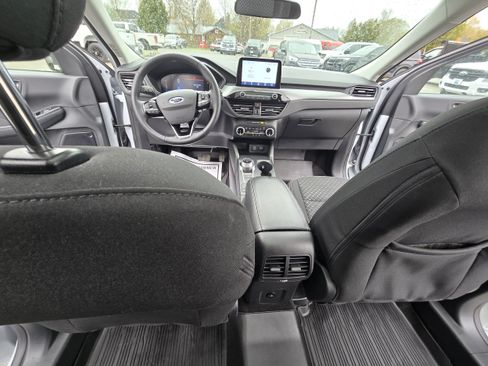 Used 2025 Ford Escape Active w/ Cold Weather Package AWD/4WD image 15