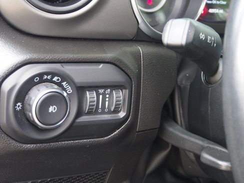 Used 2022 Jeep Wrangler Unlimited Sport AWD/4WD image 20