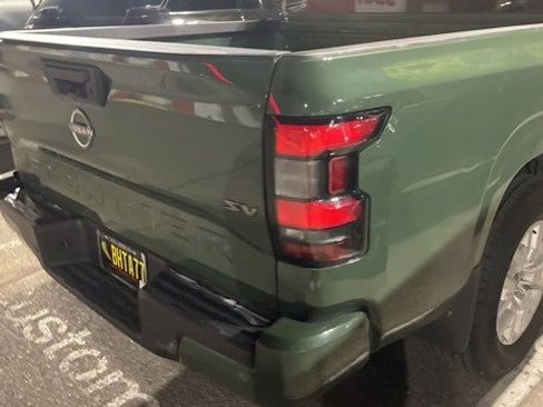 Used 2022 Nissan Frontier SV w/ Technology Package image 6