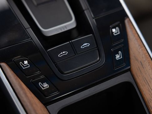 Certified 2021 Porsche 911 AWD/4WD image 60