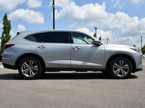Used 2023 Acura MDX FWD image 10