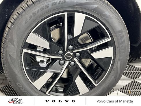 Used 2026 Volvo XC60 B5 Core w/ Climate Package image 17