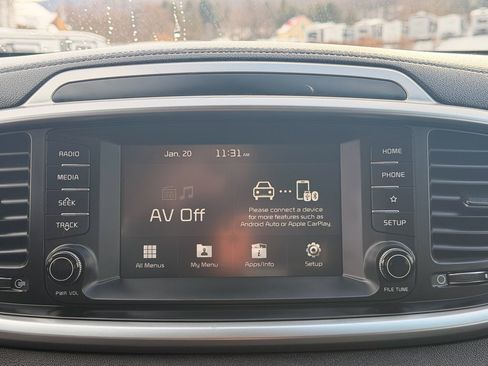 Used 2020 Kia Sorento AWD V6 image 16