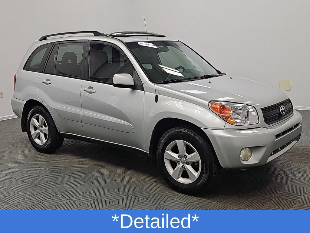 Used 2005 Toyota RAV4 2WD w/ "L" Pkg image 2