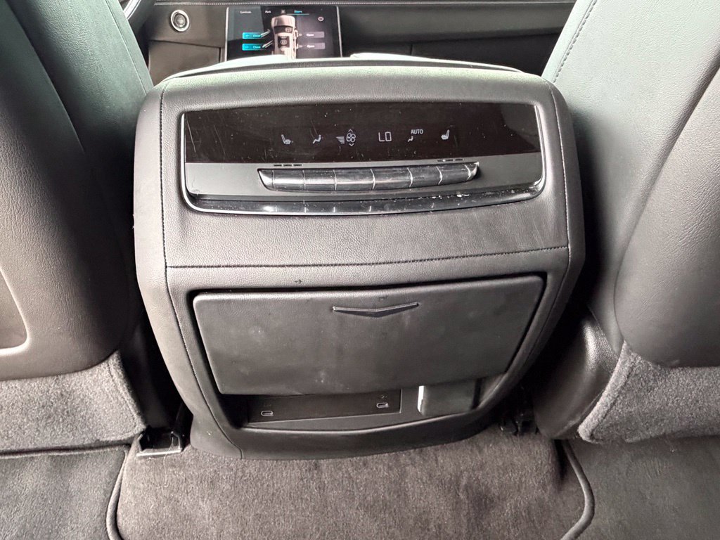 Used 2025 Cadillac Escalade ESV Sport w/ Touring Package AWD/4WD image 18