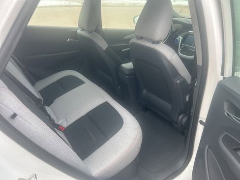 Used 2018 Chevrolet Bolt LT image 13