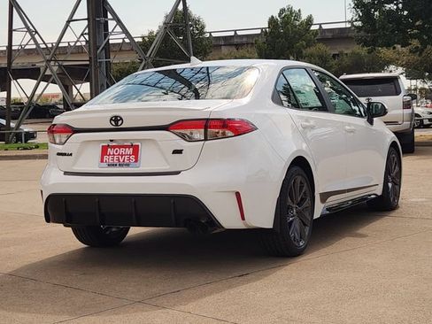 New 2026 Toyota Corolla SE FWD image 3