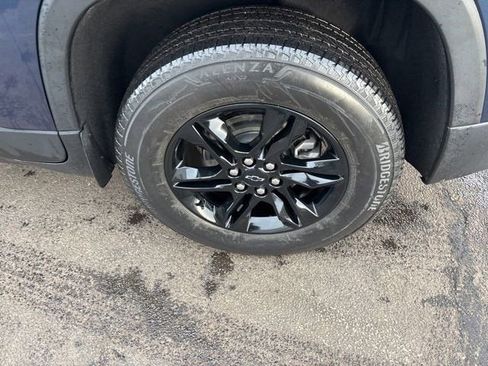 Used 2022 Chevrolet Traverse LT w/ Midnight/Sport Edition image 46