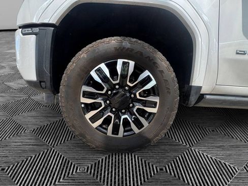Certified 2024 GMC Sierra 2500 Denali Ultimate w/ Max Trailering Package AWD/4WD image 9