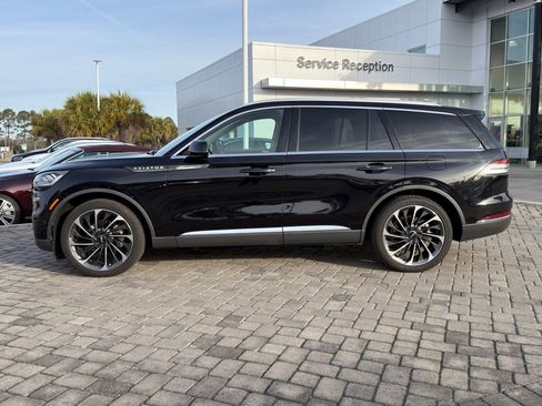 Used 2023 Lincoln Aviator Reserve w/ Equipment Group 201A image 12