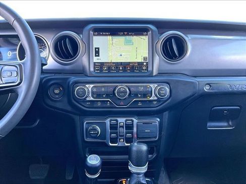Used 2023 Jeep Wrangler Unlimited Sport AWD/4WD image 18