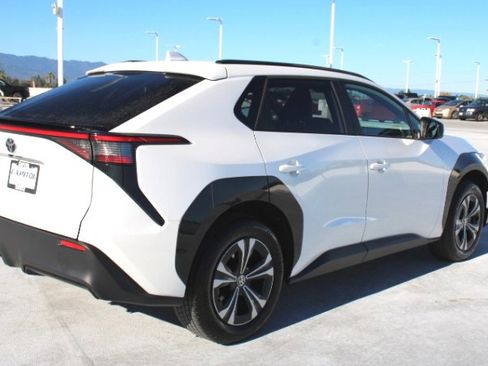 Certified 2025 Toyota bZ4X FWD image 3