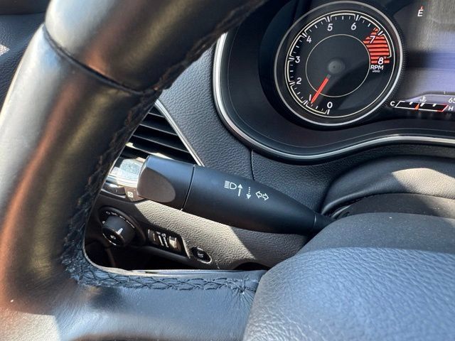 Used 2019 Jeep Cherokee Limited AWD/4WD image 29