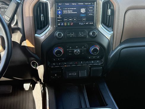 Used 2023 Chevrolet Silverado 3500 High Country w/ Z71 Off-Road Package AWD/4WD image 22