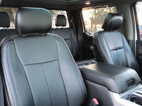 Used 2018 Ford F150 Lariat w/ Equipment Group 502A Luxury image 34