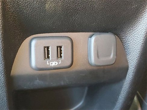 Certified 2019 GMC Canyon SLE w/ Driver Alert Package image 16