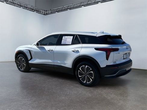 Used 2024 Chevrolet Blazer EV LT image 5