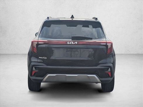 Used 2025 Kia Seltos S image 6