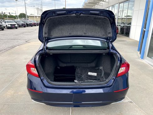 Used 2018 Honda Accord EX-L image 9